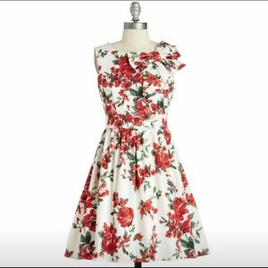 ModCloth Pennsylvania Polka dress in white floral